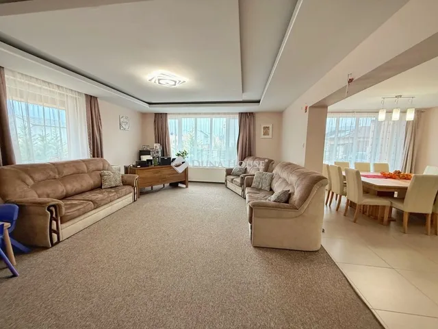 Eladó ház Velence 205 nm