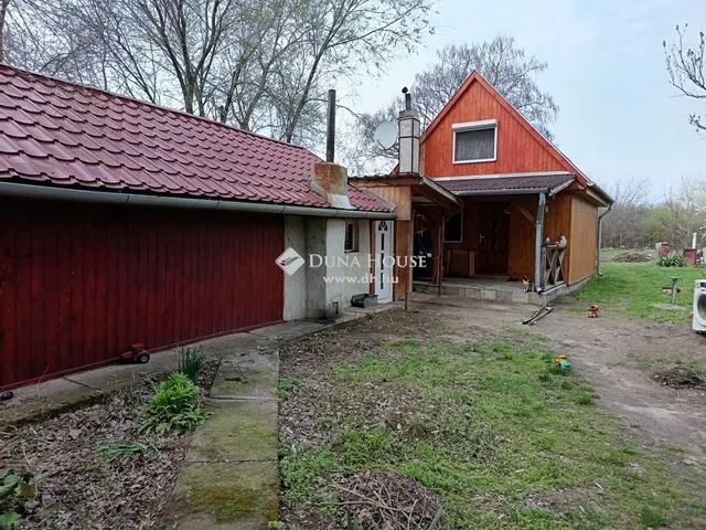 Eladó telek Monor 1464 nm