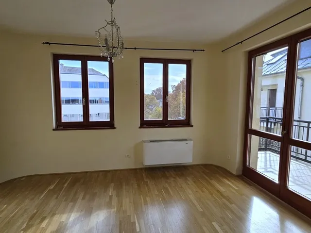 Kiadó lakás Budapest VI. kerület, Diplomatanegyed, Benczúr utca 137 nm