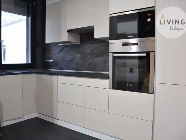 Kiadó lakás Budapest V. kerület, Belváros, Petőfi Sándor utca 138 nm