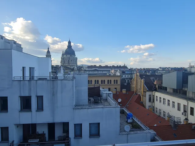 Eladó lakás Budapest VI. kerület, Nagykörúton belüli terület 72 nm