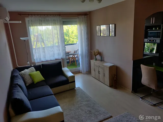 Eladó lakás Veszprém, Cholnokyváros 68 nm