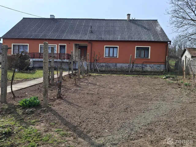 Eladó ház Bodmér 215 nm
