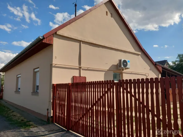 Eladó ház Röszke 83 nm