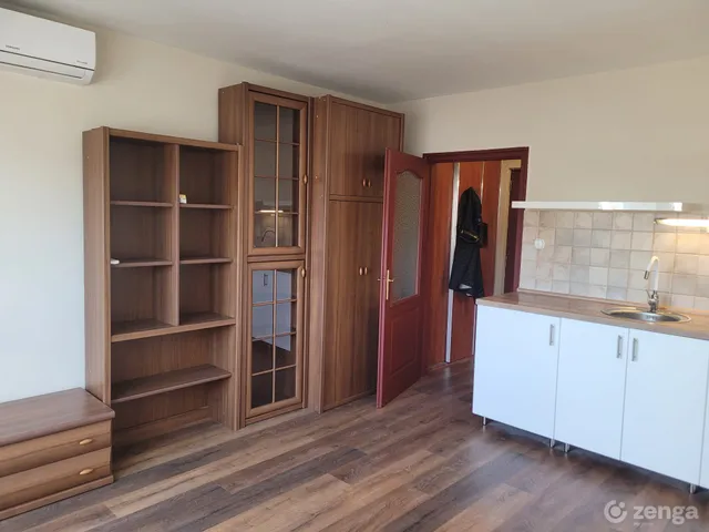 Eladó lakás Szolnok 24 nm
