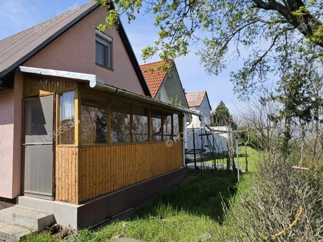 Eladó üdülő és hétvégi ház Kulcs 50 nm