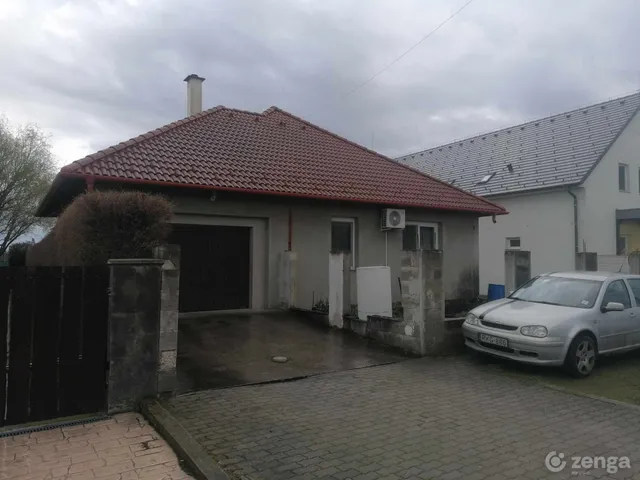 Eladó ház Máriakálnok 161 nm