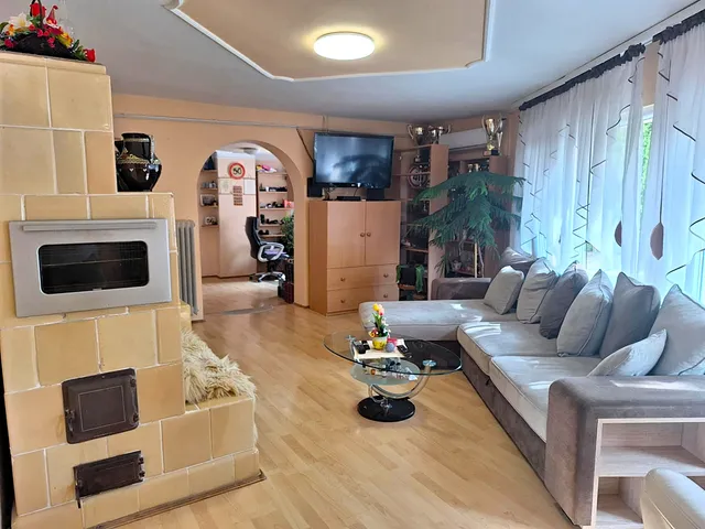 Eladó ház Kiszombor, Széchenyi utca 140 nm