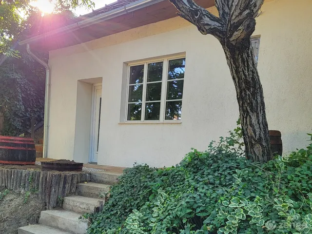Eladó ház Vál 40 nm