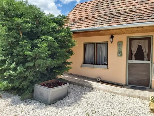 Kiadó lakás Pázmánd 20 nm