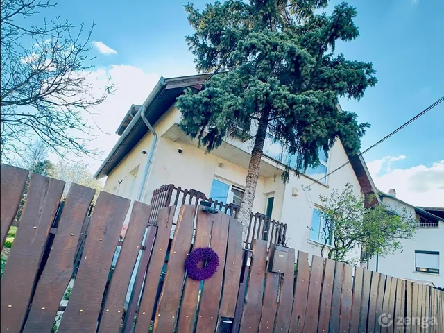 Eladó ház Fót, Fótújfalu 285 nm