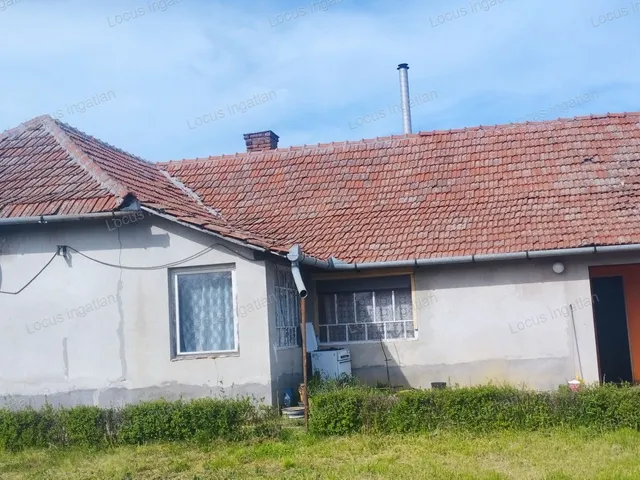 Eladó ház Kengyel 112 nm