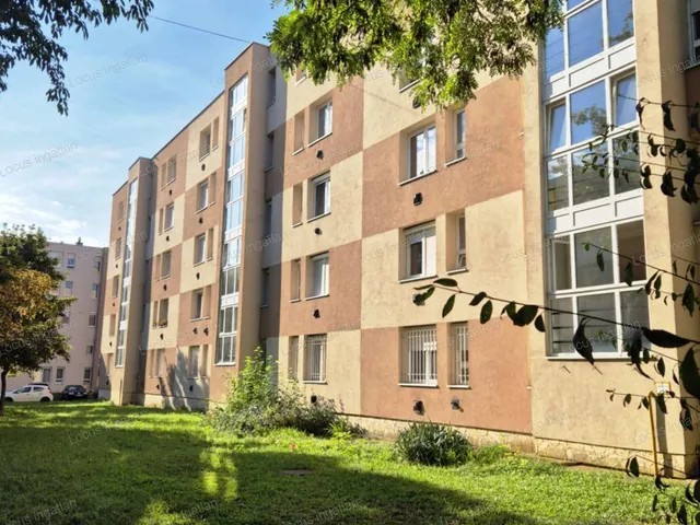 Eladó lakás Szolnok 56 nm