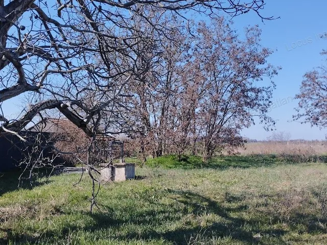 Eladó telek Törökszentmiklós, Alvég 2751 nm