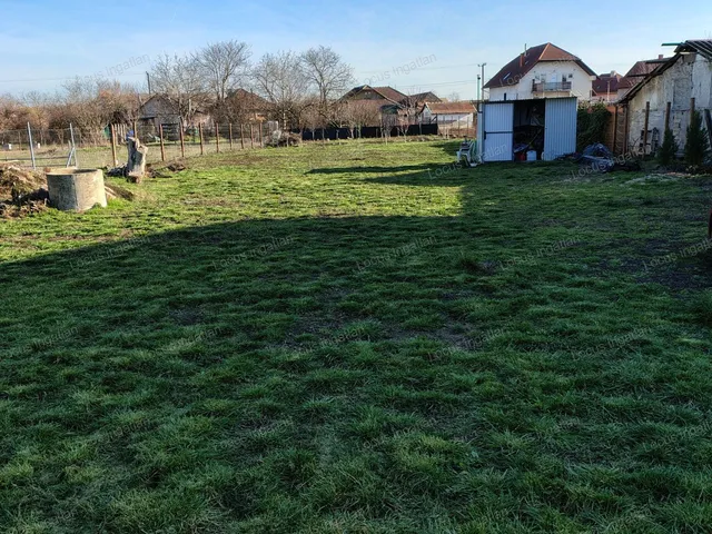 Eladó telek Tiszavárkony 1134 nm