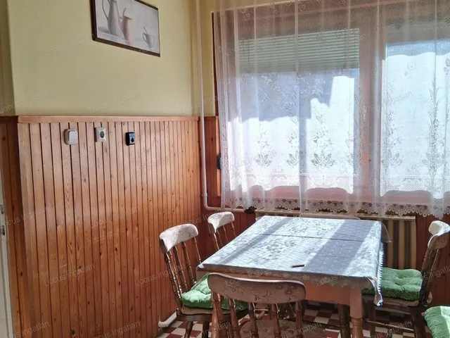 Eladó ház Karcag, Nagyvénkert 101 nm