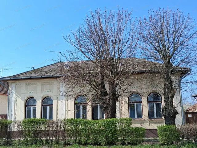 Eladó ház Törökszentmiklós 140 nm