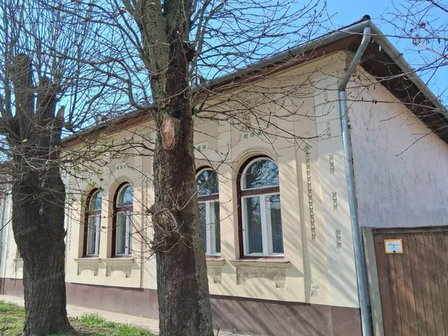Eladó ház Törökszentmiklós 140 nm