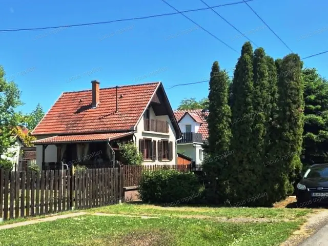 Eladó ház Szolnok, Alcsisziget 70 nm