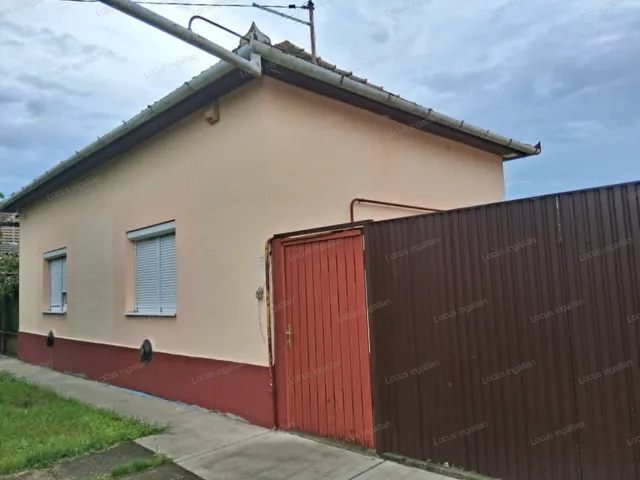 Eladó ház Törökszentmiklós, Felvég 90 nm
