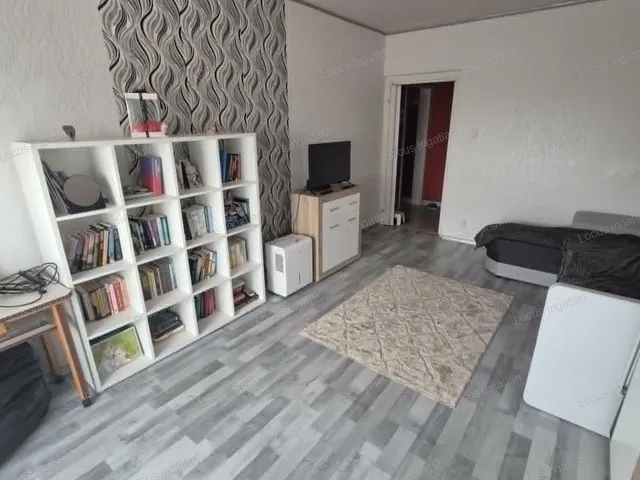 Eladó lakás Szolnok, Déli városrész 74 nm