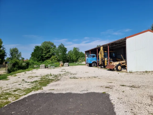 Eladó kereskedelmi és ipari ingatlan Pacsa, Külterület 100 nm