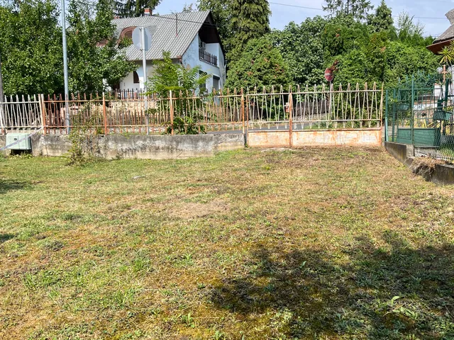 Eladó telek Balatongyörök, Balaton utca 8. 553 nm