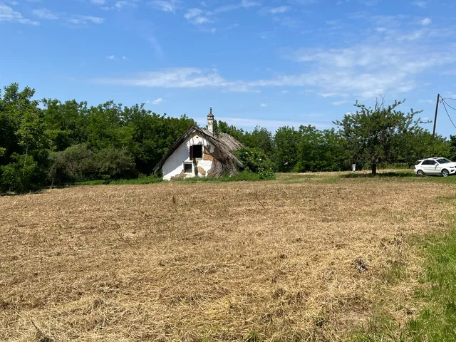 Eladó telek Balatonberény 7377 nm