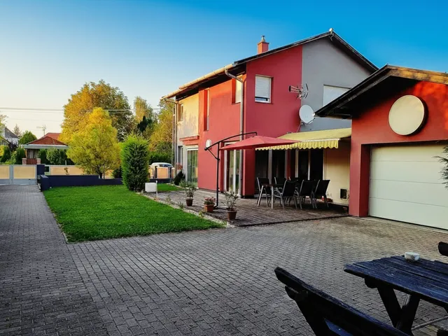 Eladó ház Balatonfenyves 185 nm