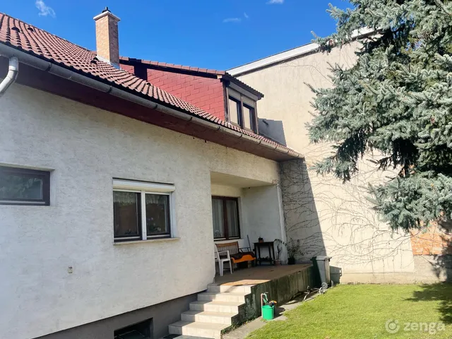 Eladó ház Esztergom, Szentgyörgymező, Mattyasovszky u. 17/A 170 nm