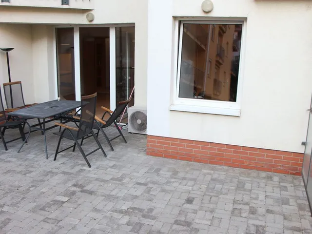 Eladó lakás Budapest, Tűzoltó utca 65 nm