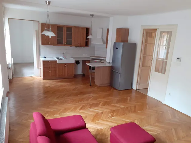 Kiadó lakás Budapest XIV. kerület, Herminamező 90 nm