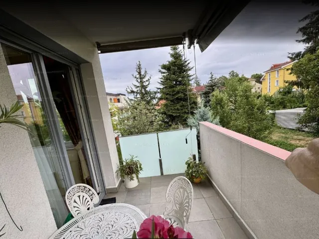 Kiadó lakás Budapest XI. kerület, Sashegy, Hegyalja út 65 nm
