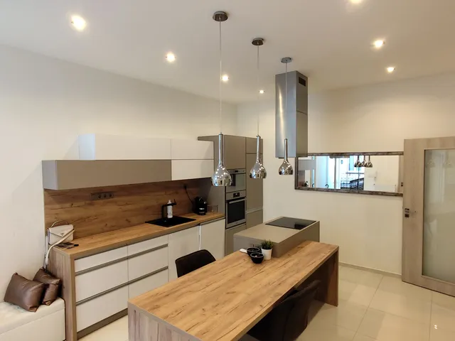 Kiadó lakás Budapest VI. kerület, Nagykörúton belüli terület, Zichy Jenő 71 nm