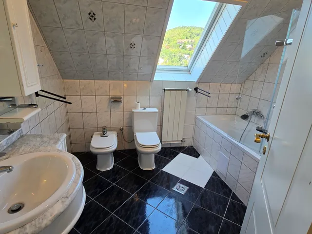 Kiadó lakás Budapest II. kerület, Rózsadomb, Bimbó út 151 nm