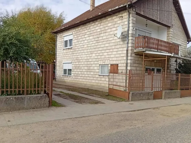 Eladó ház Balkány 199 nm