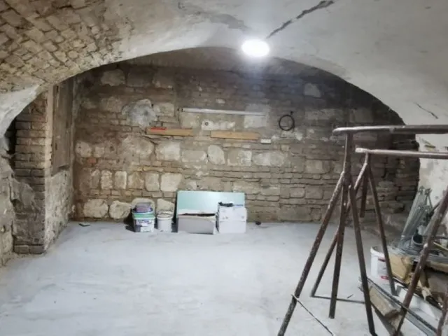 Eladó kereskedelmi és ipari ingatlan Budapest XX. kerület, Pesterzsébet, Gólya utca 200 nm