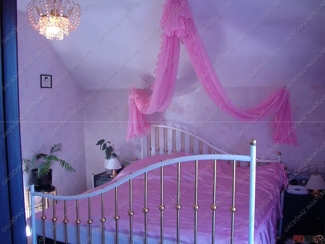 Kiadó ház Budapest XVI. kerület, Mátyásföld, Őrvezető utca 200 nm