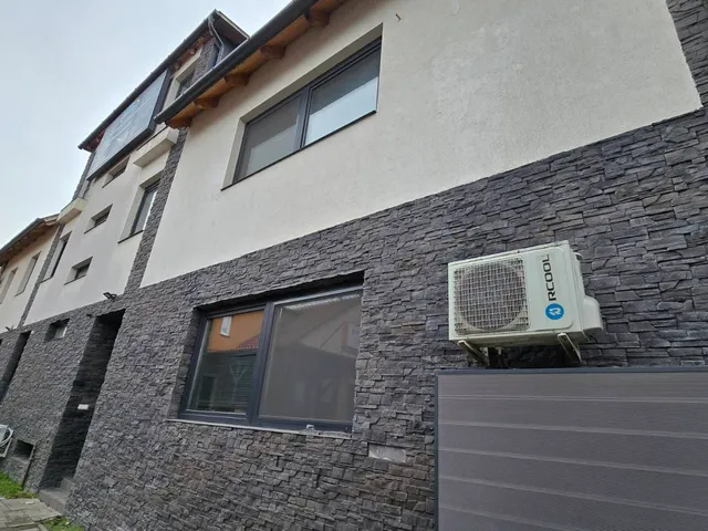 Kiadó lakás Budapest III. kerület, Csillaghegy, Batthyányi utca 130 nm