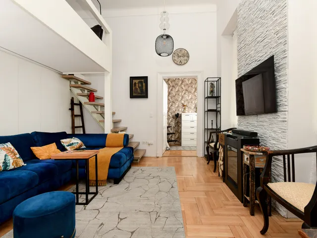 Kiadó lakás Budapest VI. kerület, Nagykörúton belüli terület, Aradi utca 49 nm