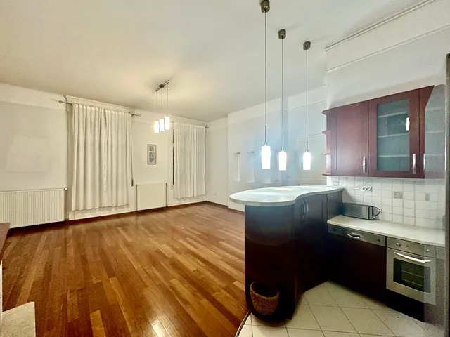 Eladó lakás Budapest V. kerület 79 nm