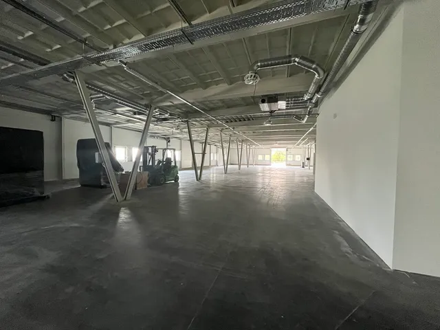 Eladó kereskedelmi és ipari ingatlan Dunavecse, Fő út 2835 nm