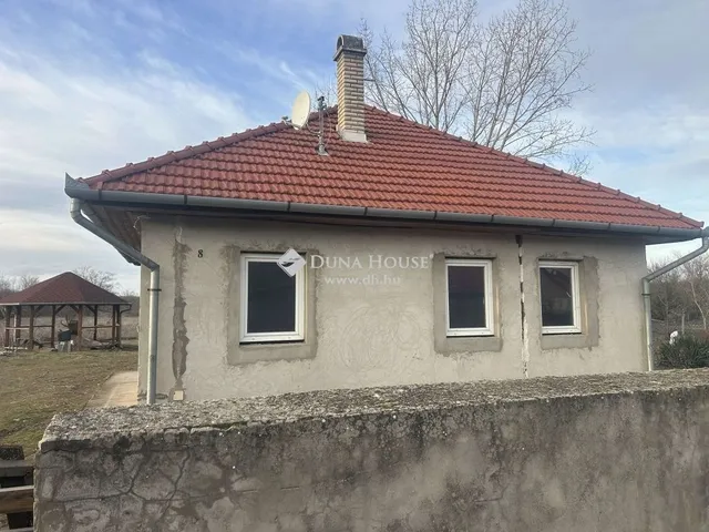 Eladó ház Csemő 75 nm