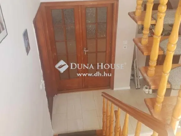 Eladó ház Cegléd 297 nm