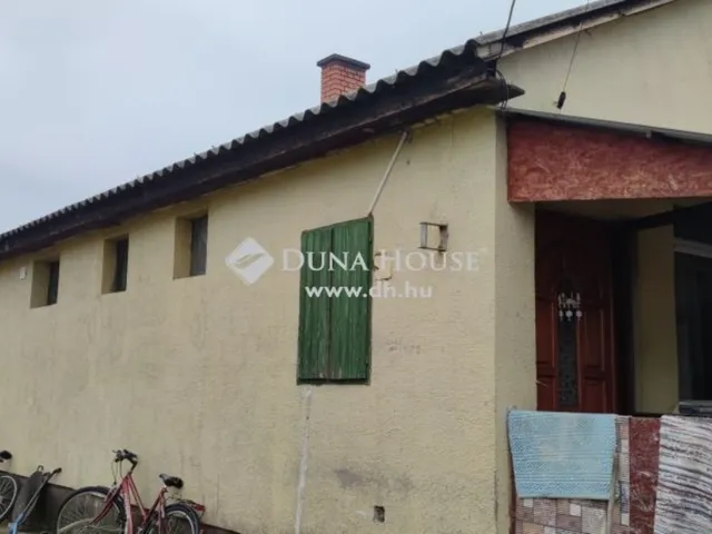 Eladó ház Csemő 62 nm