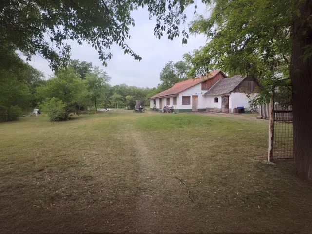 Eladó mezőgazdasági ingatlan Csemő 80 nm