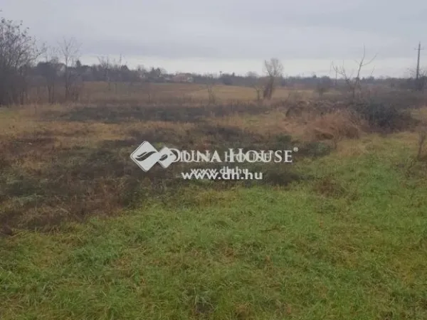 Eladó telek Tápiószele 3866 nm