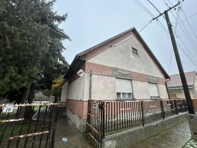 Eladó ház Újszász 80 nm