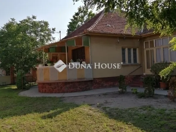 Eladó ház Cegléd 123 nm