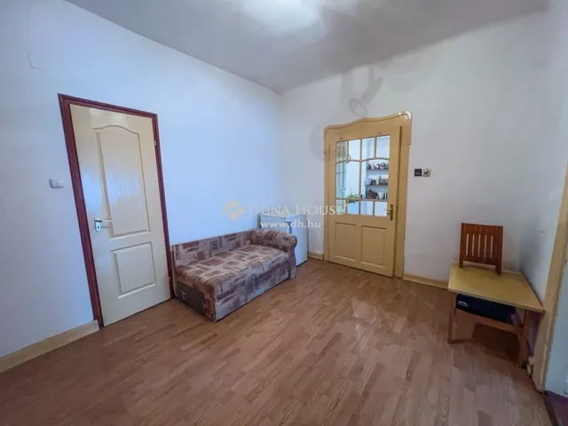 Eladó ház Cegléd 87 nm
